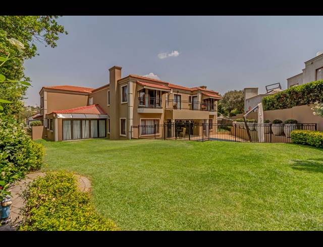 5 BEDROOM HOUSE FOR SALE IN DAINFERN VALLEY ESTATE